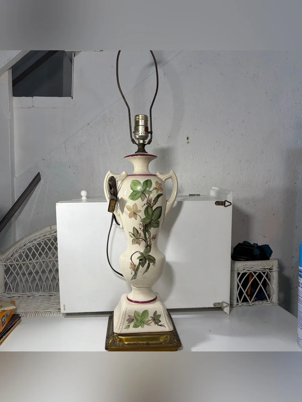 Vintage Floral Ceramic Table Lamp Urn Vase Style Hand Painted Ivy Design